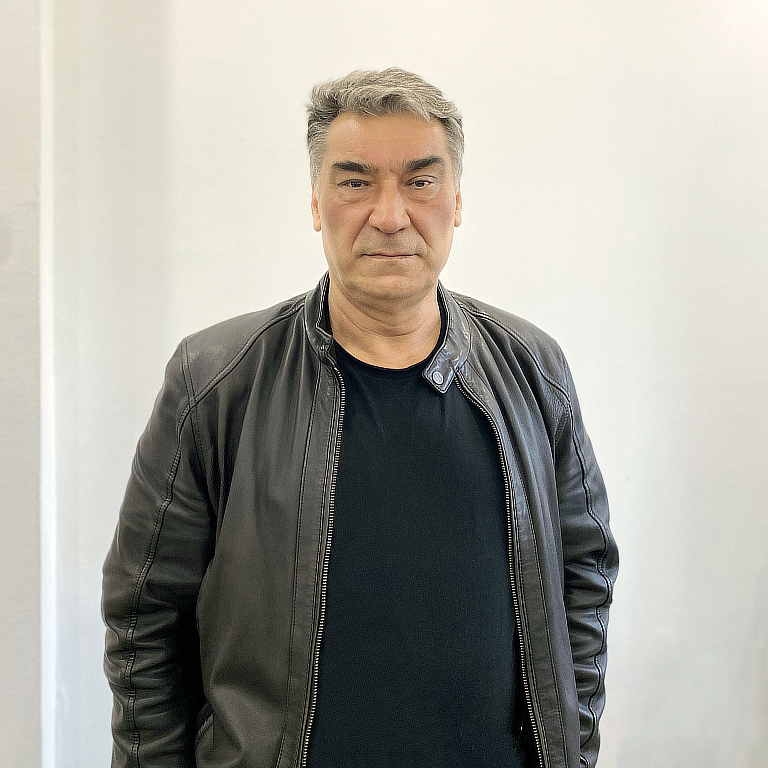 Улугбек Усманов - специалист в области гидроизоляции и ремонта полов